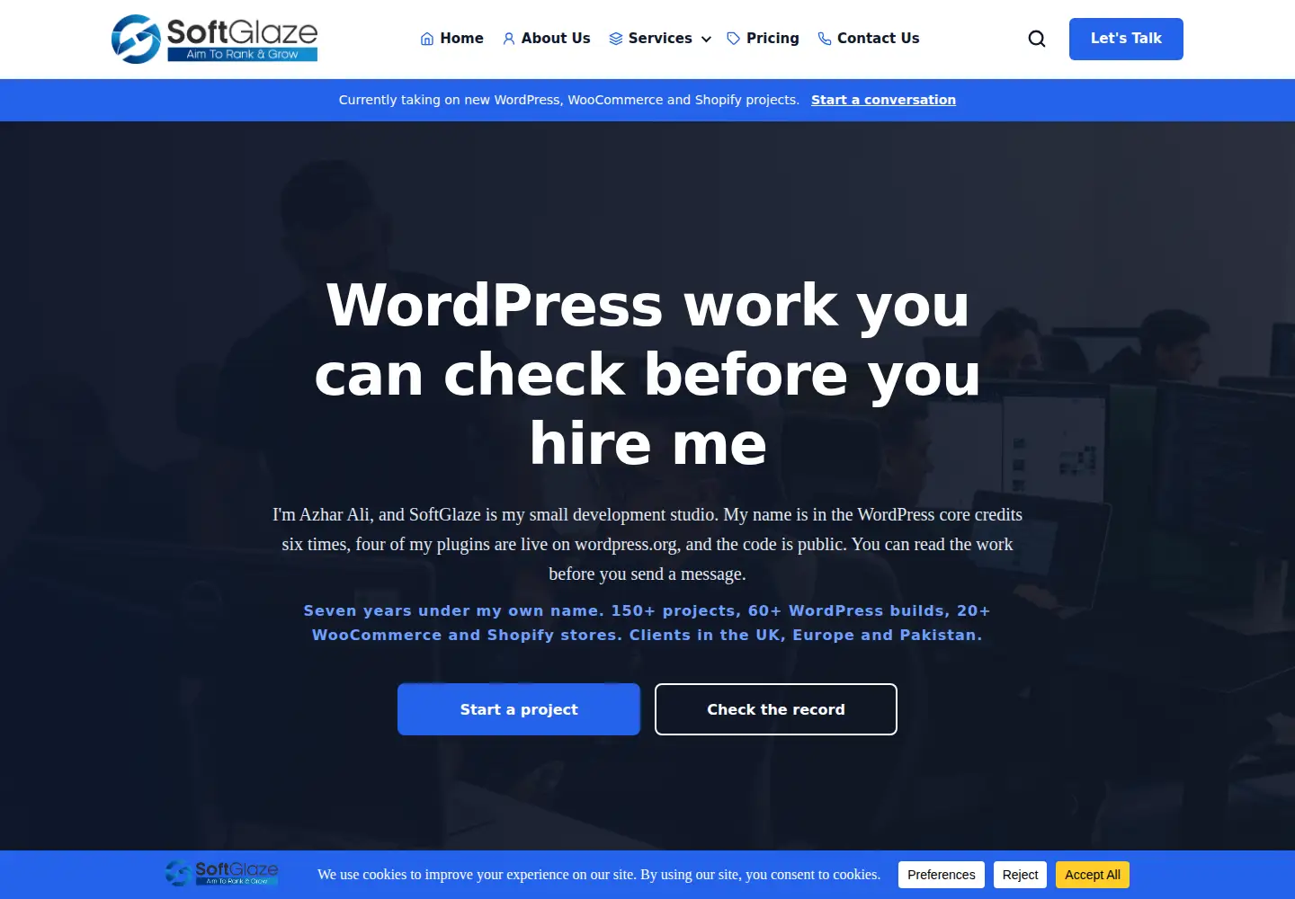 Screenshot of softglaze.com