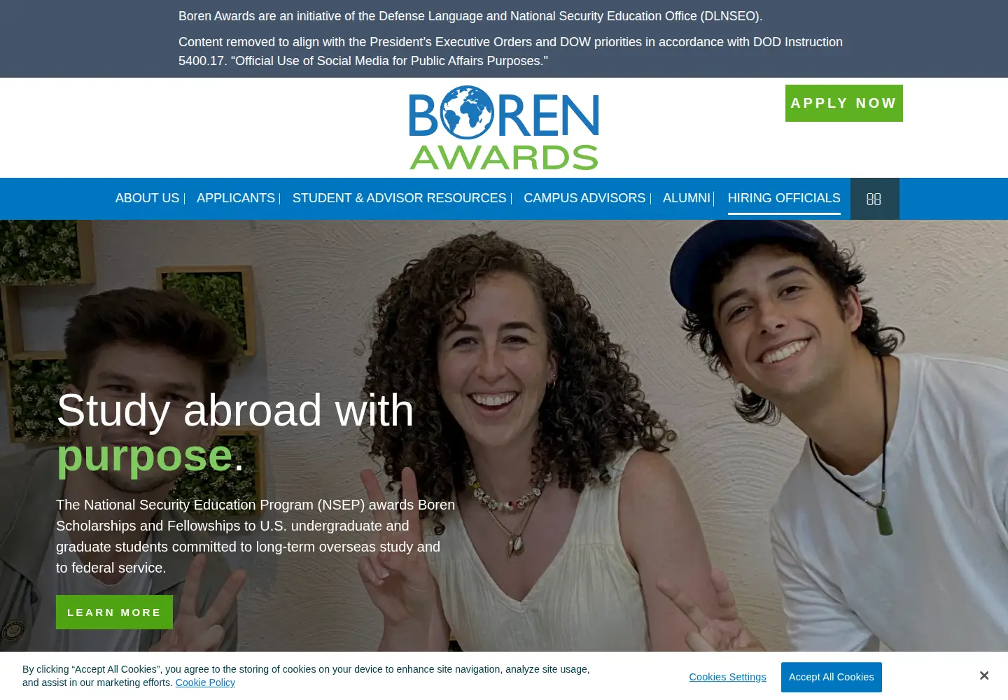 Screenshot of borenawards.org