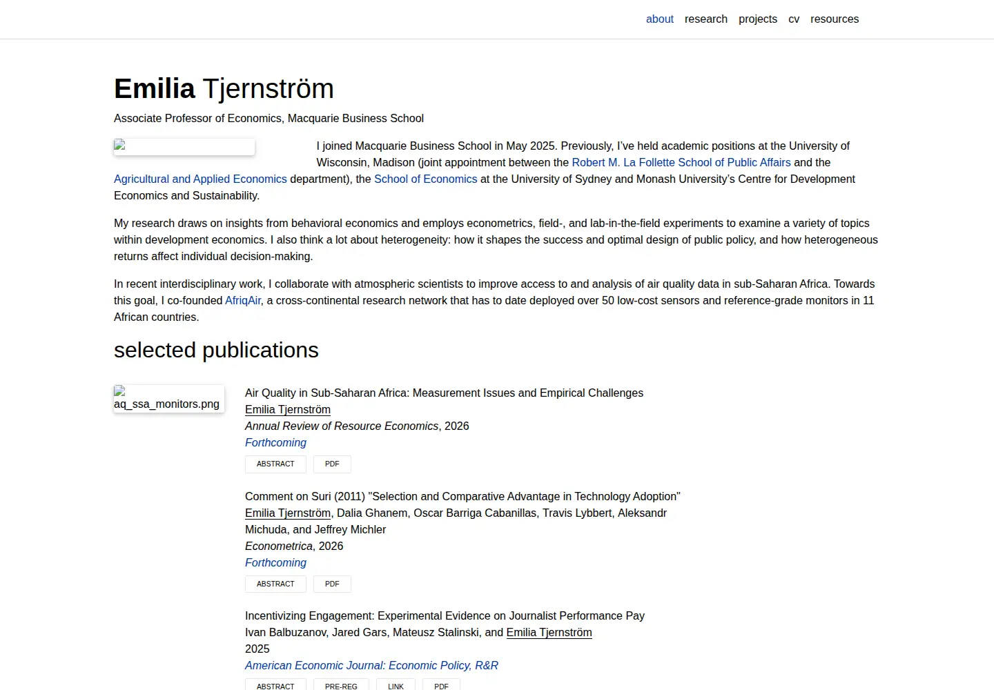 Captured homepage of emiliatjernstrom.com in the current scan
