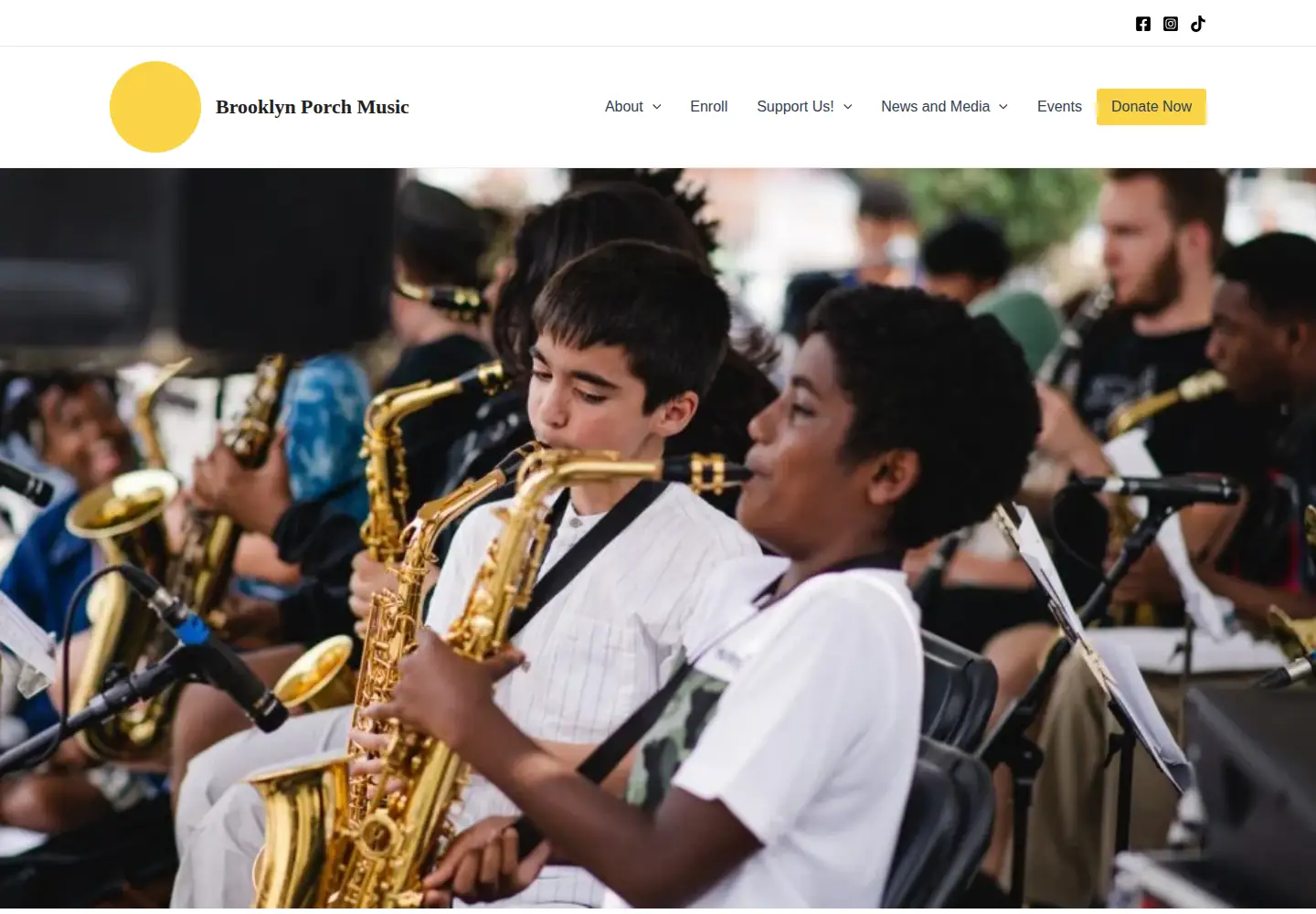 Screenshot of 5pmporchconcerts.org