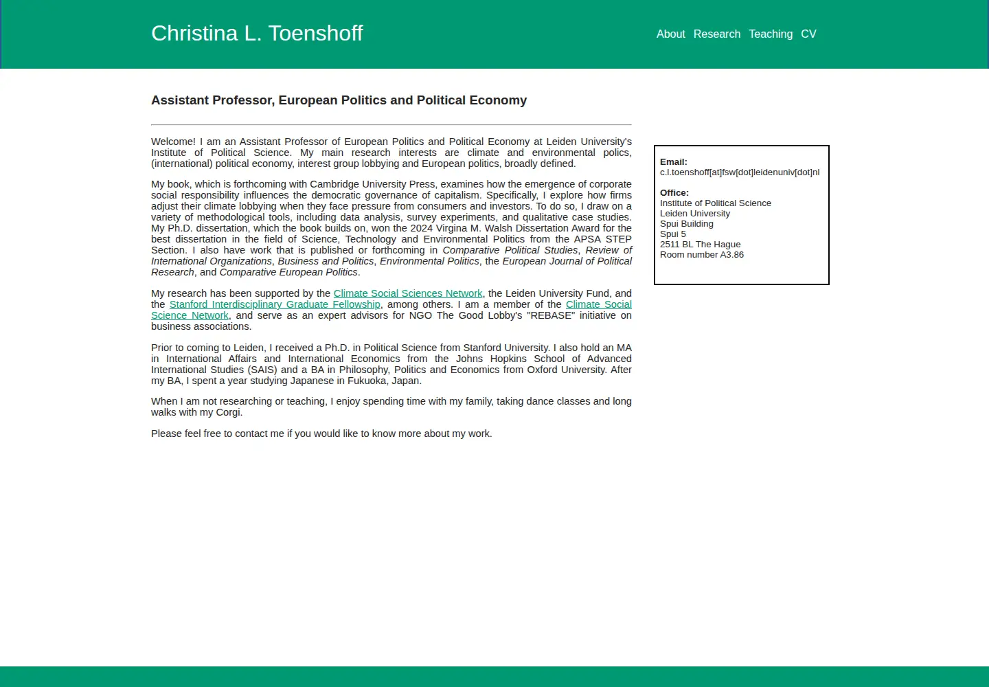 Screenshot of christinatoenshoff.com