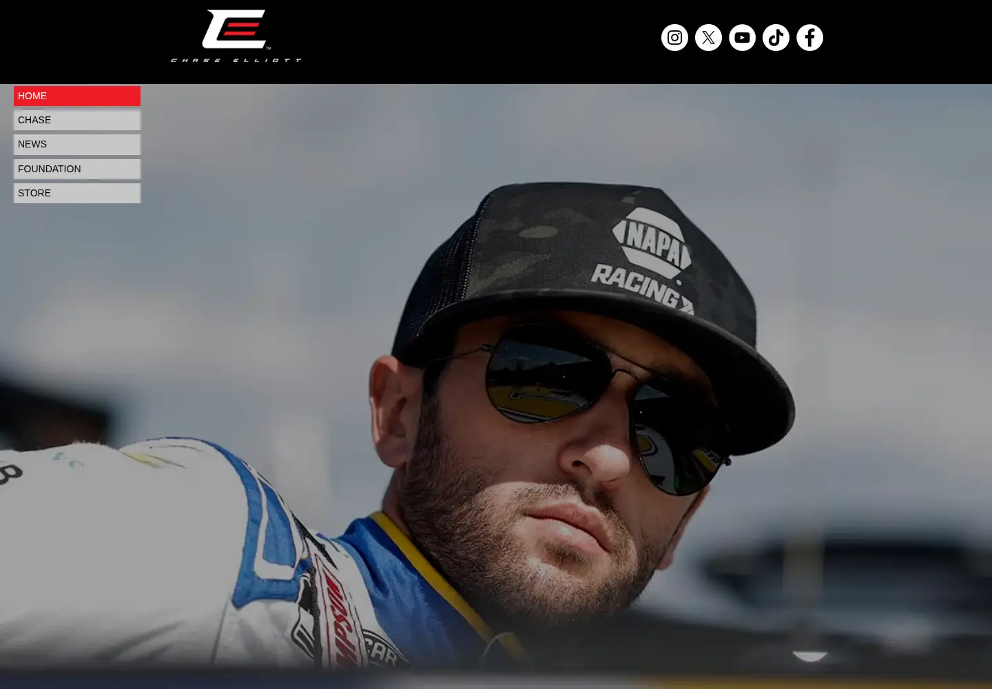 Screenshot of chaseelliott.com