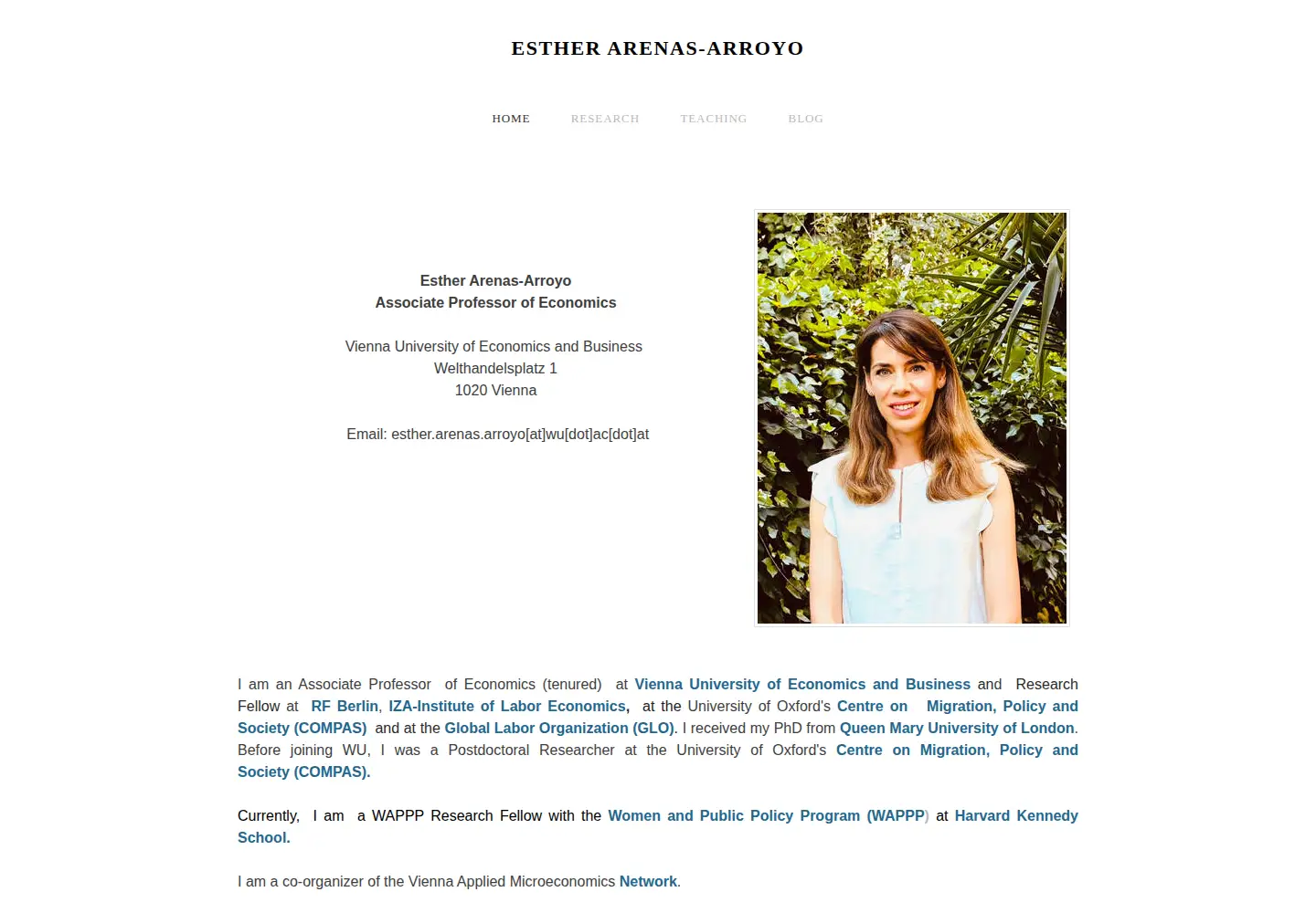 Captured homepage of estherarenasarroyo.com in the current scan