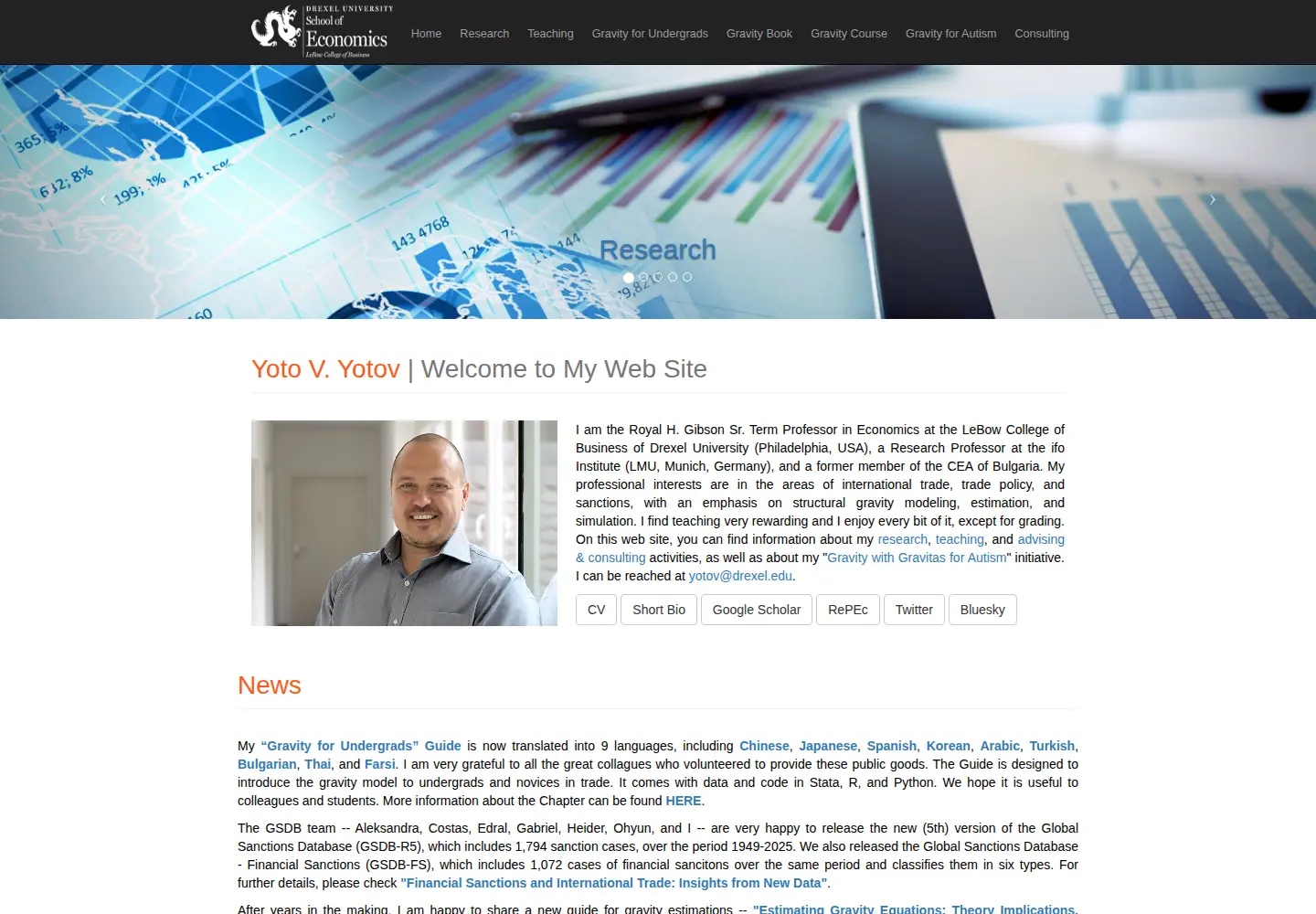 Screenshot of yotoyotov.com