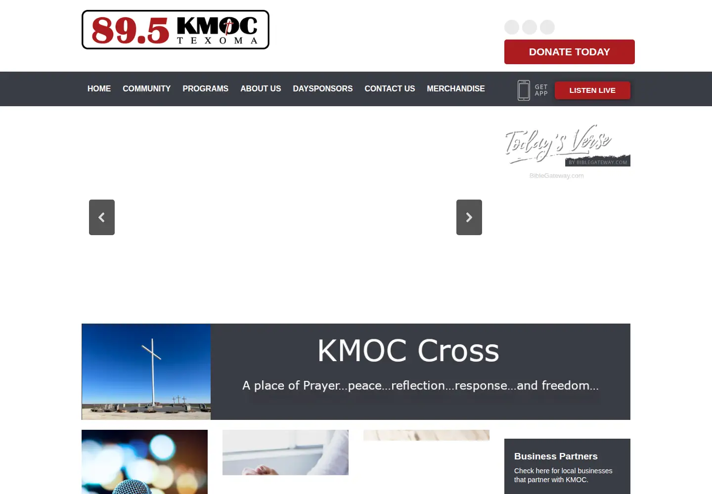 Screenshot of kmocfm.com