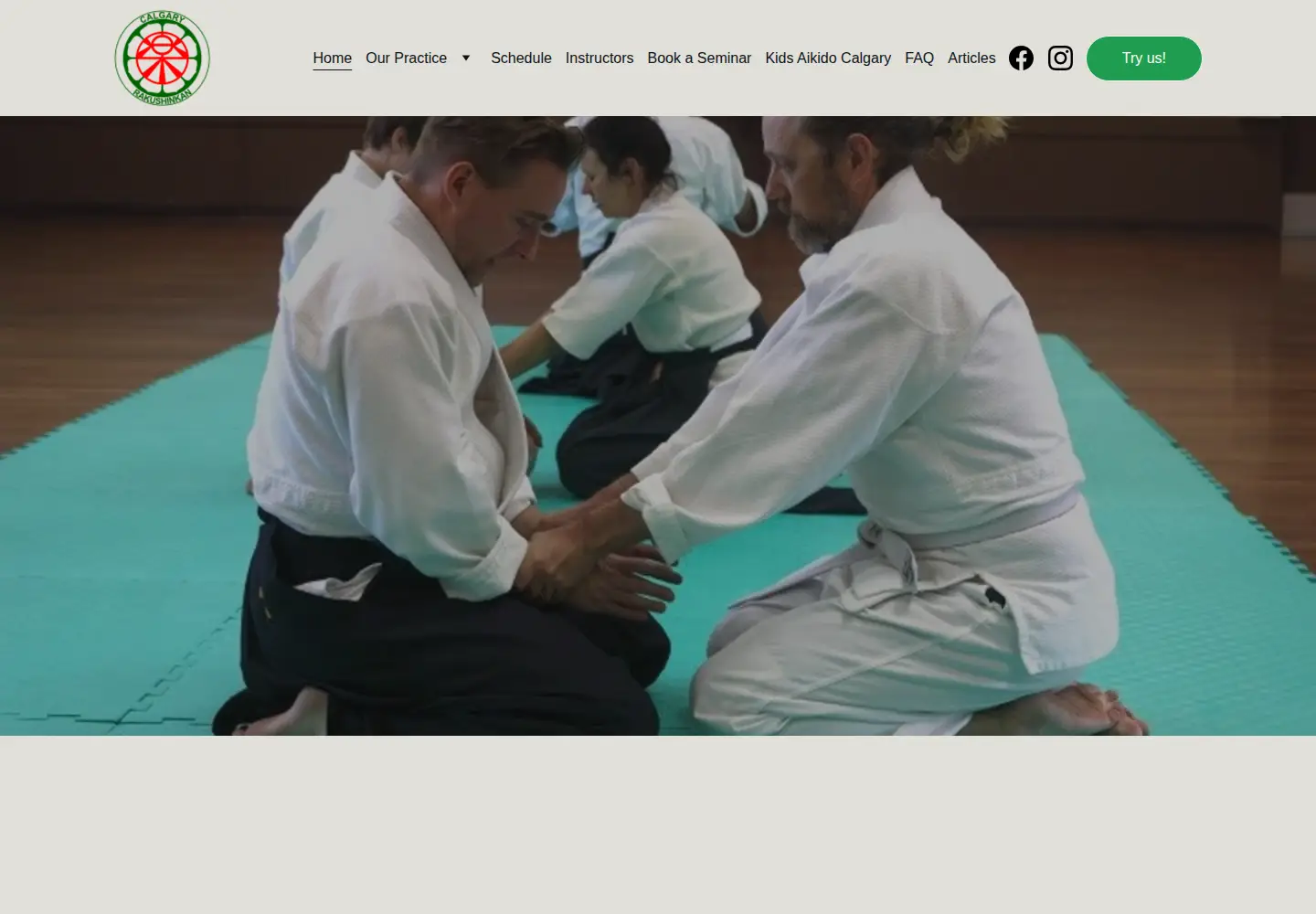 Screenshot of calgaryrakushinkan.com