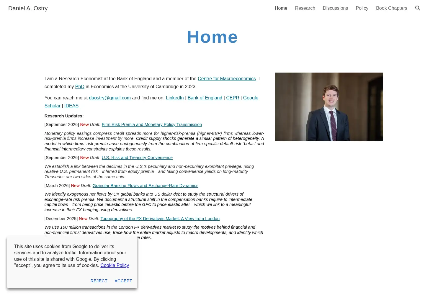 Screenshot of danielostry.com