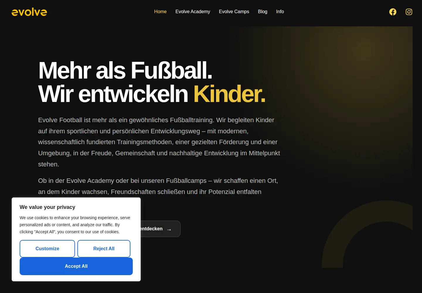Screenshot of evolve-football.com