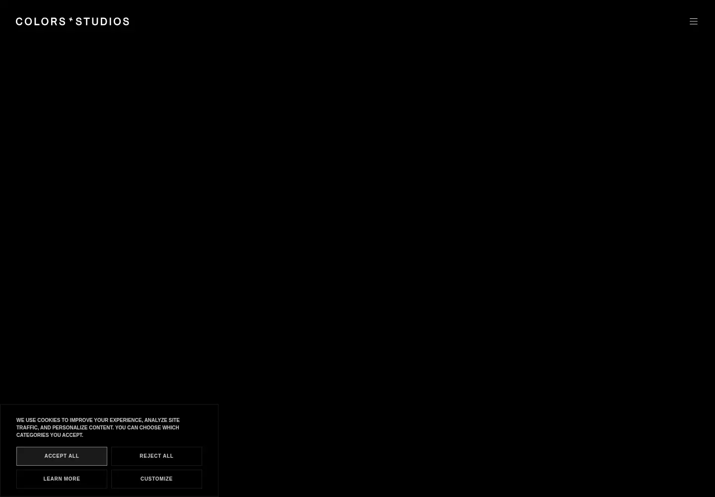 Screenshot of colorsxstudios.com