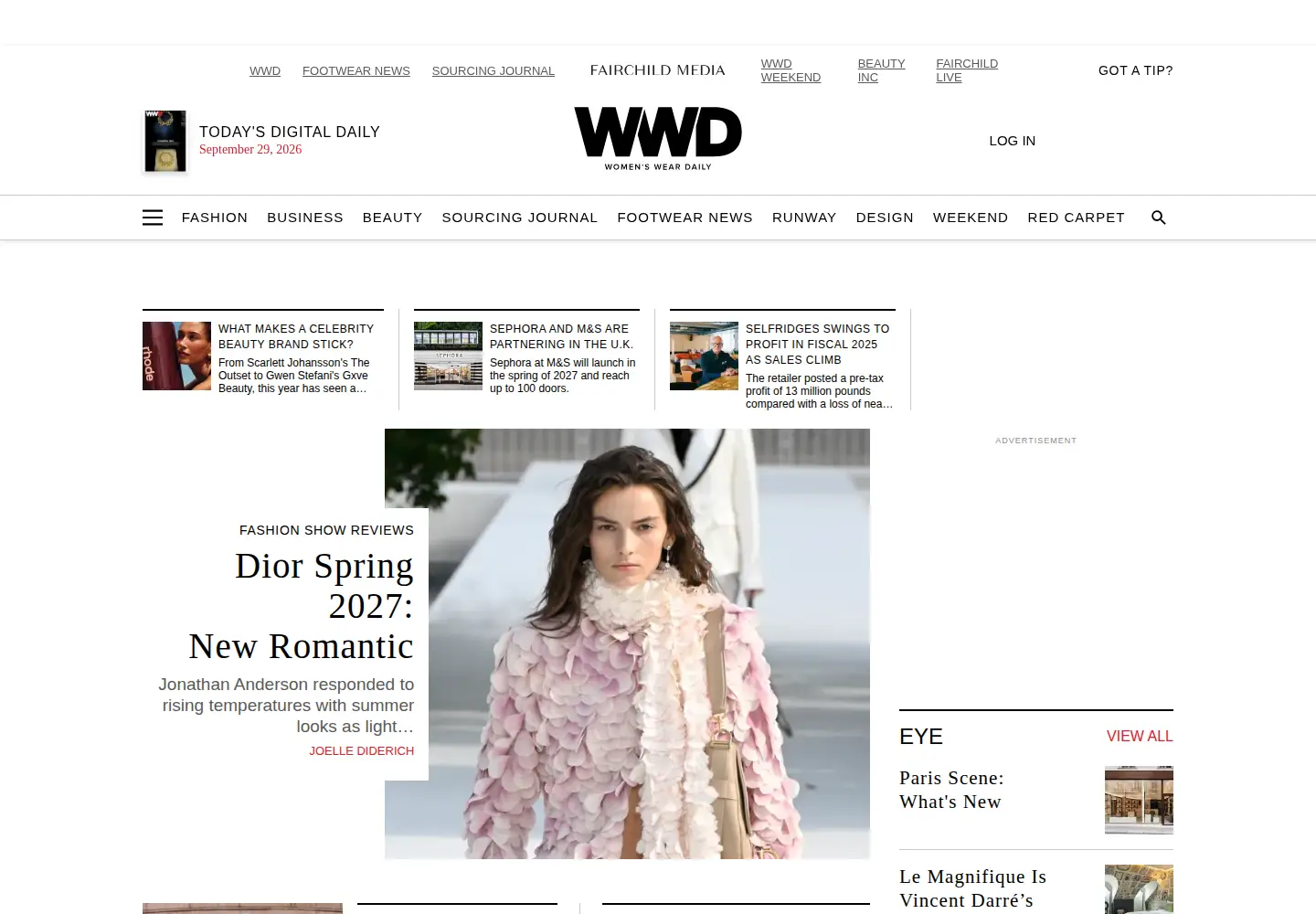 Screenshot of wwd.com