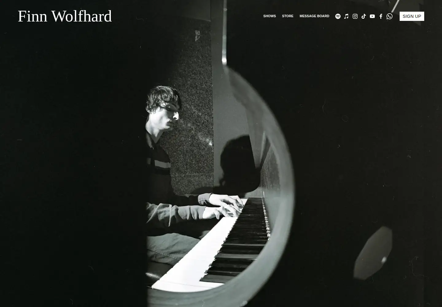 Captured homepage of finnwolfhardmusic.com in the current scan