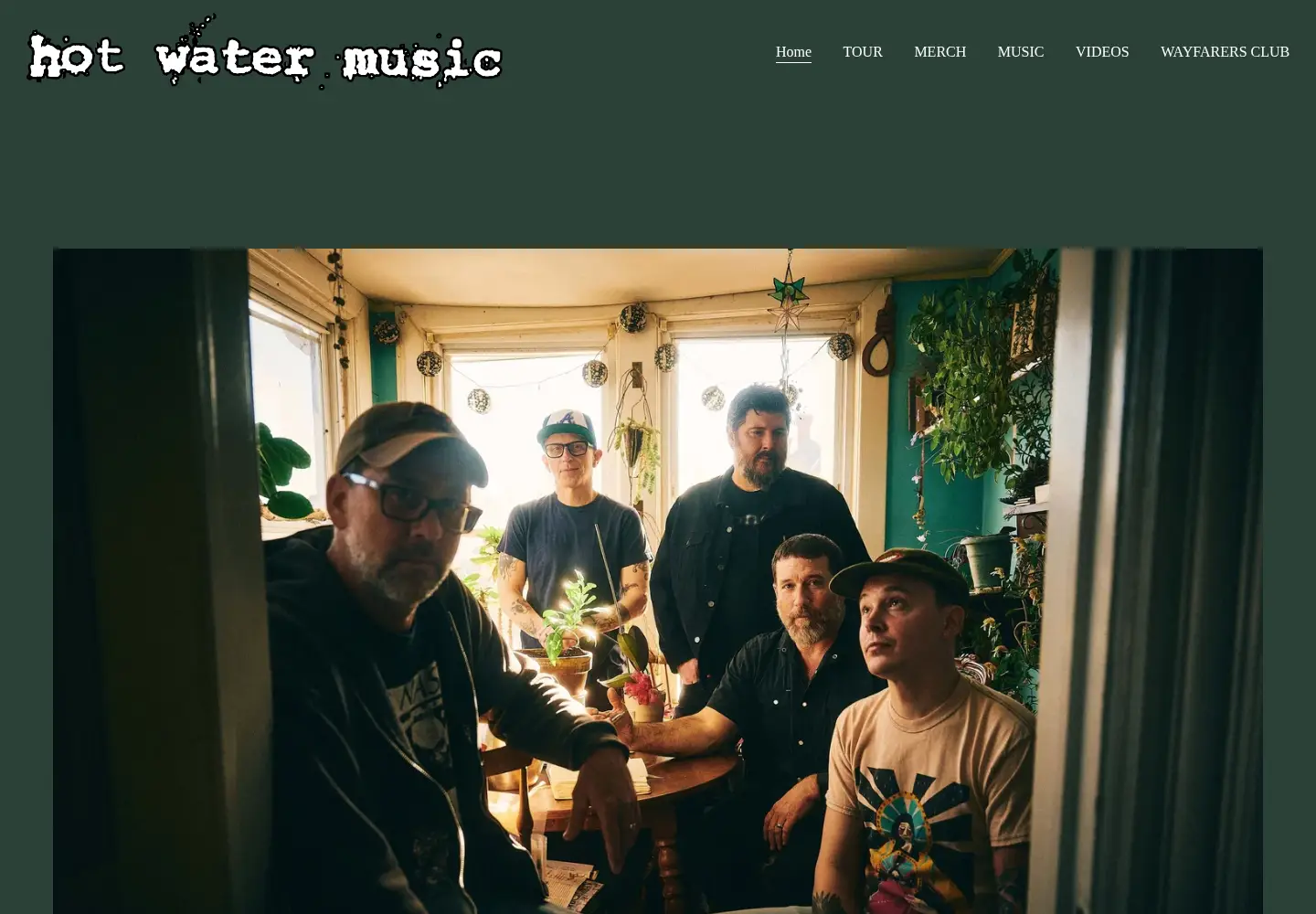 Screenshot of hotwatermusic.com