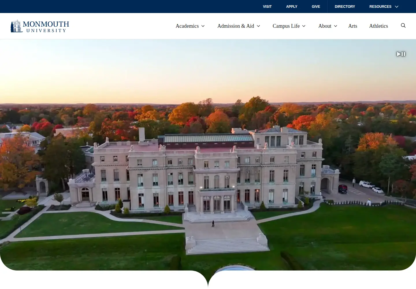 Screenshot of monmouth.edu